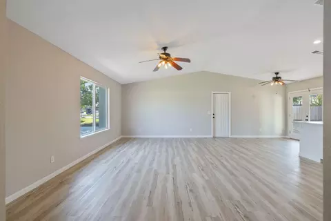 Living - 536 Cosart Ct, Exeter, CA 93221 photo 1 of 5