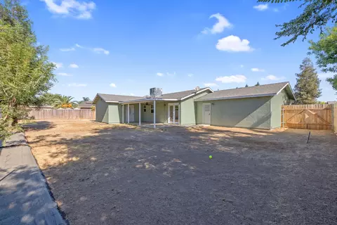 Exterior - 536 Cosart Ct, Exeter, CA 93221 photo 6 of 11