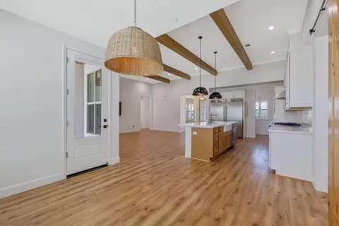 Entry Way - 230 Old Line Ave, Exeter, CA 93221 photo 6 of 13