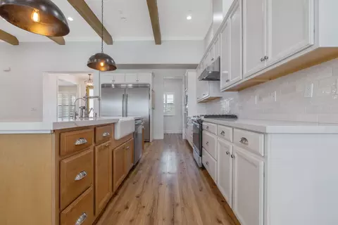 Entry Way - 230 Old Line Ave, Exeter, CA 93221 photo 4 of 13