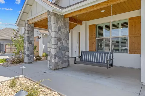 Exterior - 230 Old Line Ave, Exeter, CA 93221 photo 4 of 13