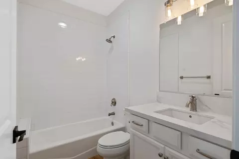 Bath - 230 Old Line Ave, Exeter, CA 93221 photo 3 of 4