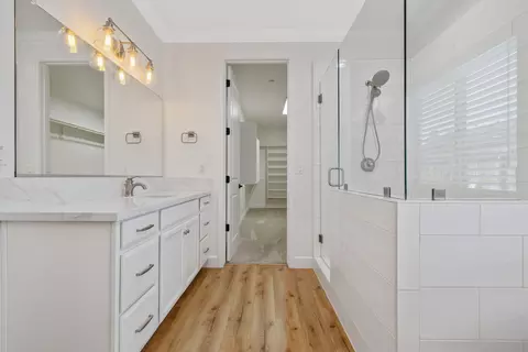 Entry Way - 230 Old Line Ave, Exeter, CA 93221 photo 10 of 13