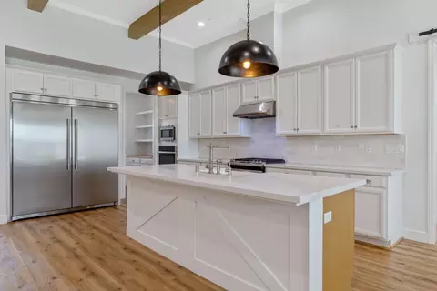 Kitchen - 230 Old Line Ave, Exeter, CA 93221 photo 1 of 1