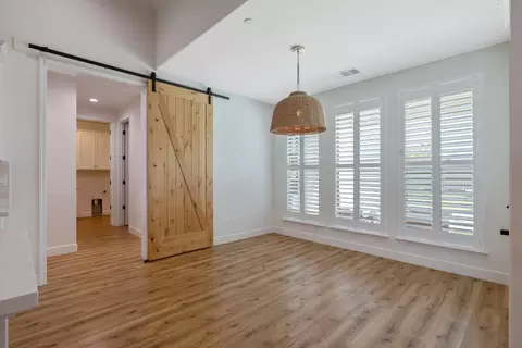 Entry Way - 230 Old Line Ave, Exeter, CA 93221 photo 5 of 13