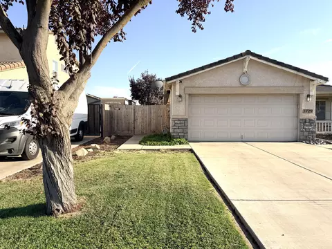 Exterior - 1729 E Monte Verde Ave, Visalia, CA 93292 photo 2 of 6