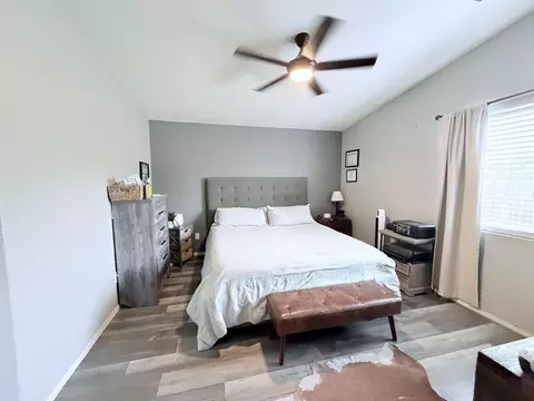Bedroom - 1729 E Monte Verde Ave, Visalia, CA 93292 photo 5 of 6