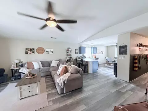 Living - 1729 E Monte Verde Ave, Visalia, CA 93292 photo 2 of 4