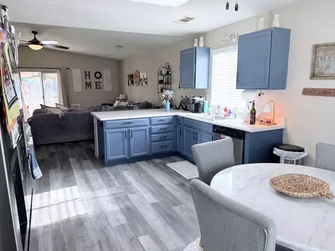 Kitchen - 1729 E Monte Verde Ave, Visalia, CA 93292 photo 2 of 2