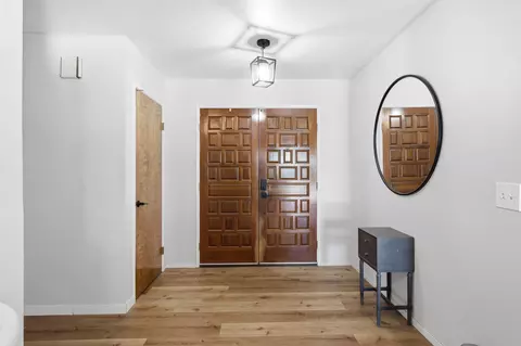 Entry Way - 804 Woods Pl, Exeter, CA 93221 photo 2 of 3