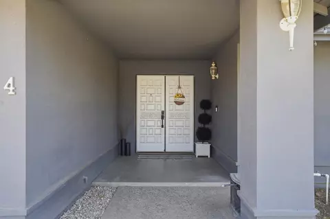 Entry Way - 804 Woods Pl, Exeter, CA 93221 photo 1 of 3
