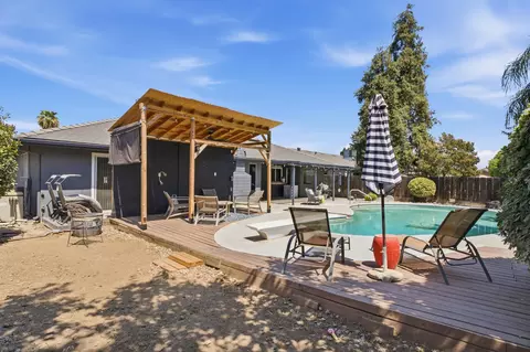 Exterior - 804 Woods Pl, Exeter, CA 93221 photo 11 of 11