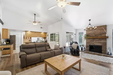 Other - 804 Woods Pl, Exeter, CA 93221 photo 2 of 7