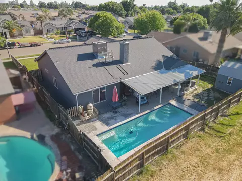 View/Area - 980 Yosemite Dr, Lemoore, CA 93245 photo 11 of 12