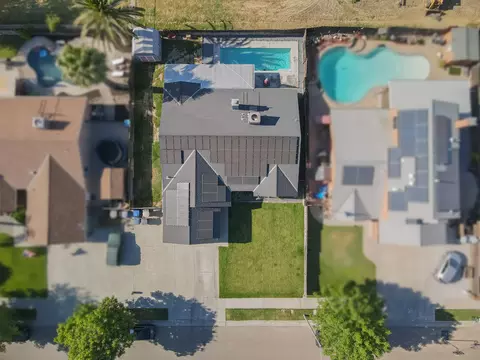 View/Area - 980 Yosemite Dr, Lemoore, CA 93245 photo 2 of 12