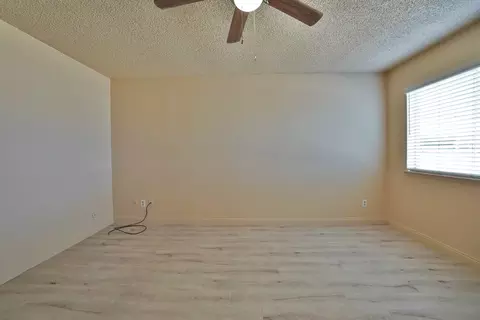 Other - 905 E Florinda St, Hanford, CA 93230 photo 2 of 7