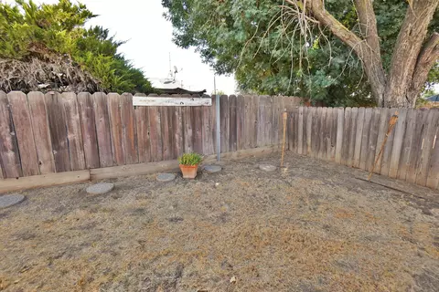 Exterior - 905 E Florinda St, Hanford, CA 93230 photo 15 of 15