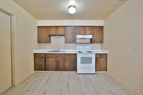 Kitchen - 905 E Florinda St, Hanford, CA 93230 photo 1 of 2