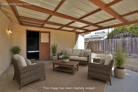 Exterior - 905 E Florinda St, Hanford, CA 93230 photo 4 of 15