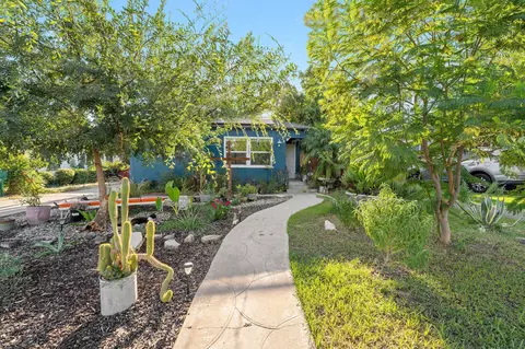 2325 Barnett St, Bakersfield, CA 93308
