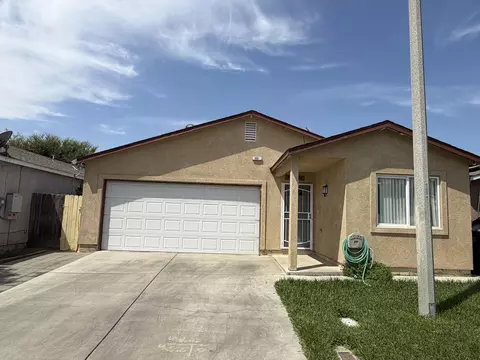 461 Rio Bonito St, Porterville, CA 93257