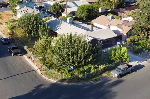 460 N Walch St, Porterville, CA 93257