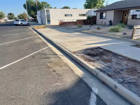 Exterior - 145 S D St, Exeter, CA 93221 photo 5 of 7