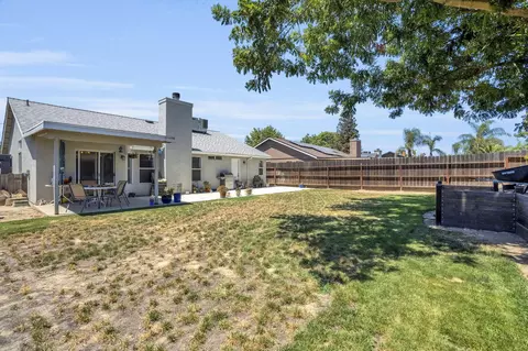 Exterior - 2086 Mitchell Ave, Selma, CA 93662 photo 4 of 4