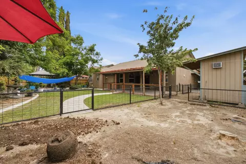 Exterior - 2234 N Carson Ct, Visalia, CA 93291 photo 13 of 17