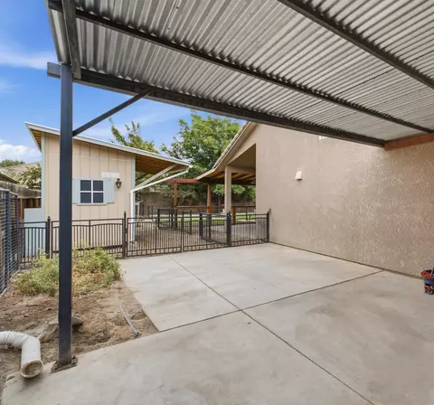 Exterior - 2234 N Carson Ct, Visalia, CA 93291 photo 9 of 17