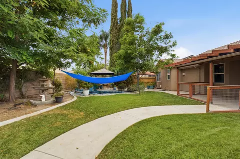 Exterior - 2234 N Carson Ct, Visalia, CA 93291 photo 15 of 17