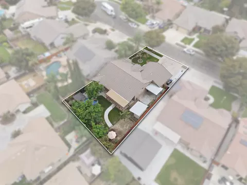 View/Area - 2234 N Carson Ct, Visalia, CA 93291 photo 5 of 5