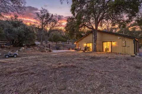 Exterior - 41113 Oak Ridge Dr #A, Three Rivers, CA 93271 photo 7 of 10