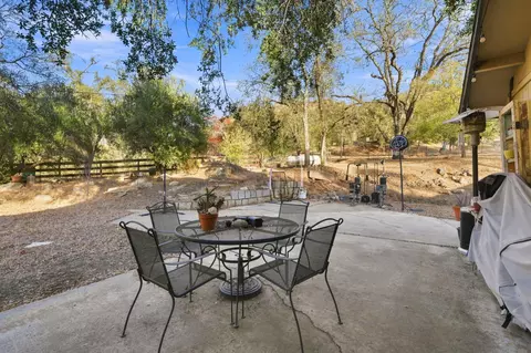 Exterior - 41113 Oak Ridge Dr #A, Three Rivers, CA 93271 photo 4 of 10