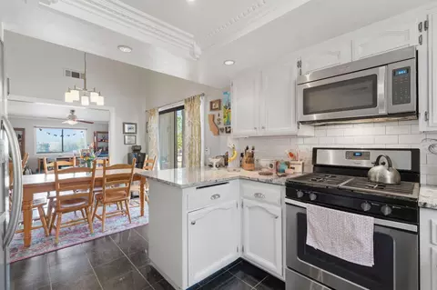 Kitchen - 41113 Oak Ridge Dr #A, Three Rivers, CA 93271 photo 3 of 4