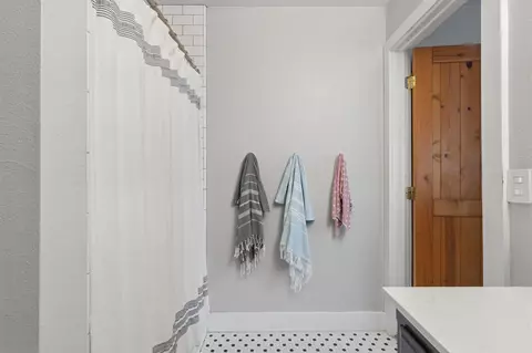 Bath - 41113 Oak Ridge Dr #A, Three Rivers, CA 93271 photo 3 of 3