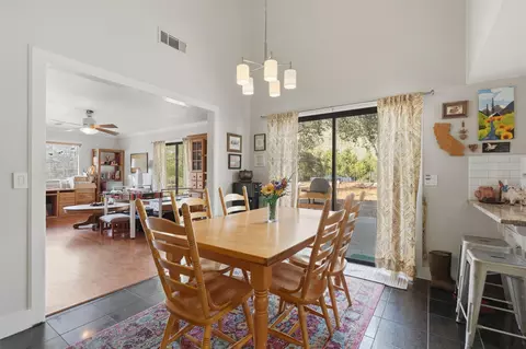 Dining - 41113 Oak Ridge Dr #A, Three Rivers, CA 93271 photo 1 of 2