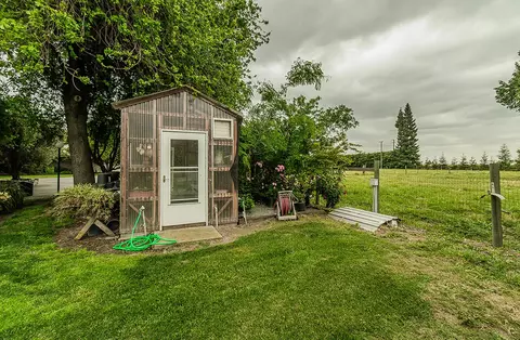 Exterior - 3670 S Newmark Ave, Sanger, CA 93657 photo 40 of 51