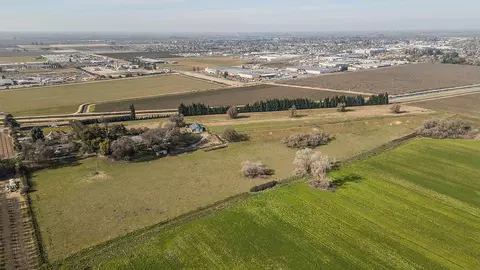 View/Area - 3670 S Newmark Ave, Sanger, CA 93657 photo 11 of 14