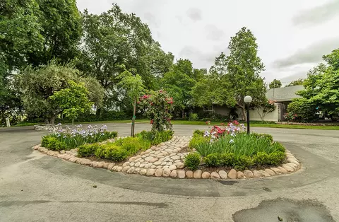 Exterior - 3670 S Newmark Ave, Sanger, CA 93657 photo 3 of 51
