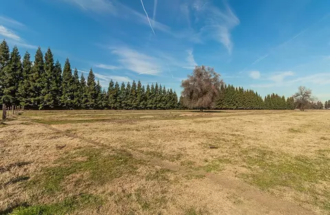 Other - 3670 S Newmark Ave, Sanger, CA 93657 photo 14 of 23