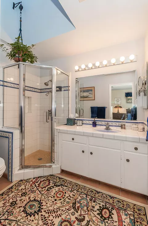 Bath - 3670 S Newmark Ave, Sanger, CA 93657 photo 1 of 7