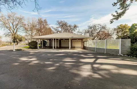 Exterior - 3670 S Newmark Ave, Sanger, CA 93657 photo 46 of 51
