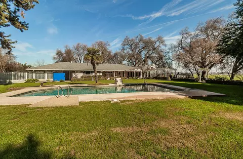 Exterior - 3670 S Newmark Ave, Sanger, CA 93657 photo 29 of 51