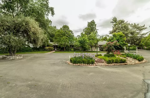 Exterior - 3670 S Newmark Ave, Sanger, CA 93657 photo 6 of 51