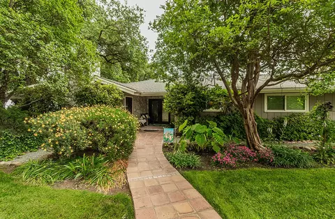 3670 S Newmark Ave, Sanger, CA 93657