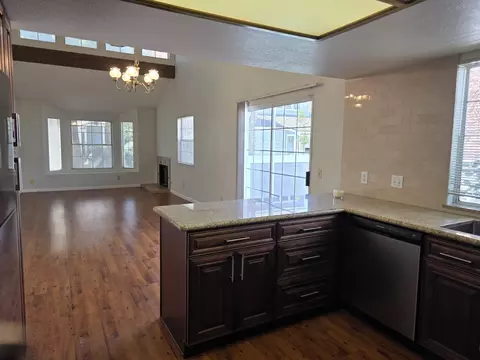 Kitchen - 1468 Mayflower Way, Clovis, CA 93612 photo 5 of 5