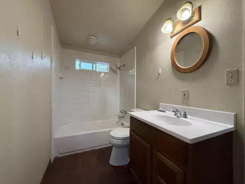 Bath - 41110 Blossom Dr, Three Rivers, CA 93271 photo 1 of 3