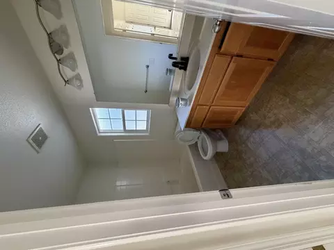 Bath - 2419 E Oak Ave, Visalia, CA 93292 photo 2 of 2