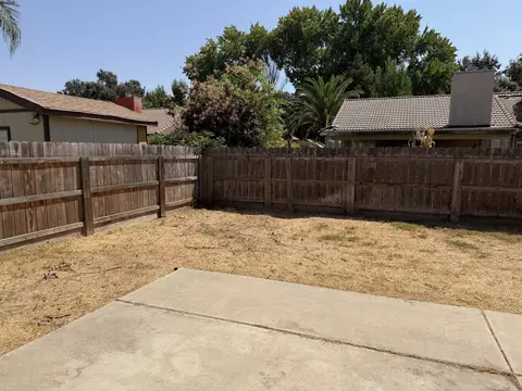 Exterior - 2419 E Oak Ave, Visalia, CA 93292 photo 3 of 4